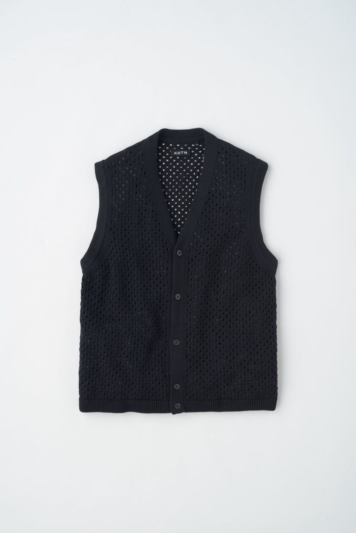 Mina Vest in Black