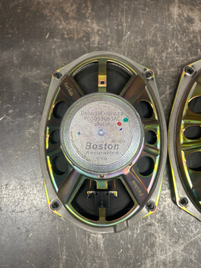 05-2010 Chrysler 300C Front and Rear Door Audio Speakers Set of 4 OEM 5059063AC