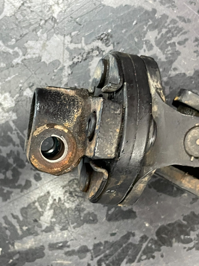 06-10 Challenger/Charger/300 Lower Intermediate Steering Column Shaft 5057616AD