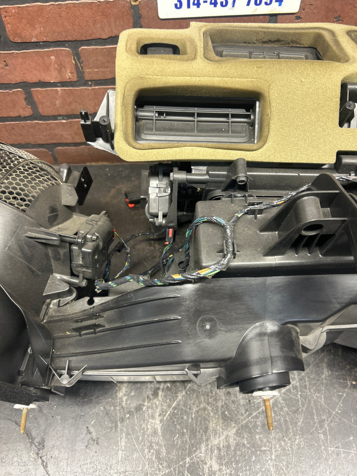 2005-2010 CHRYSLER 300 SRT8 HVAC A/C HEATER BLOWER HOUSING BOX 04596500AE