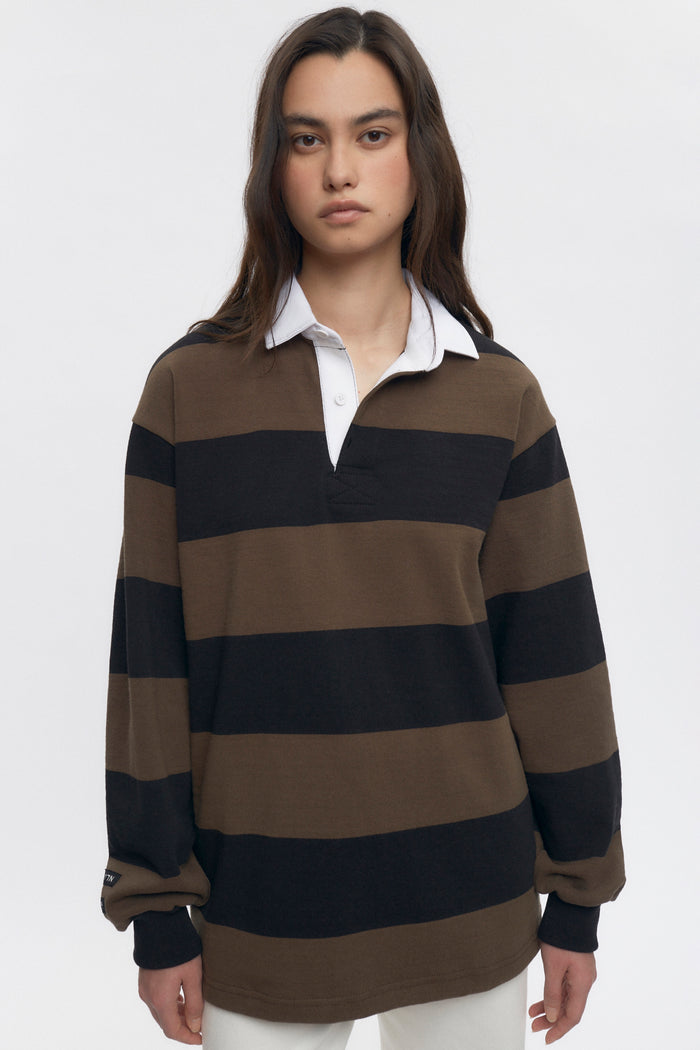 Model is 5’10” and is wearing a S.