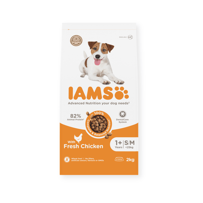 IAMS Dry Adult Dog Food Fresh Chicken (Small/Medium Breed) on white background