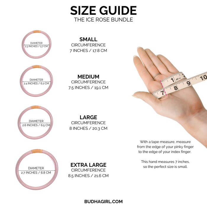 a hand measuring size of a measuring tape