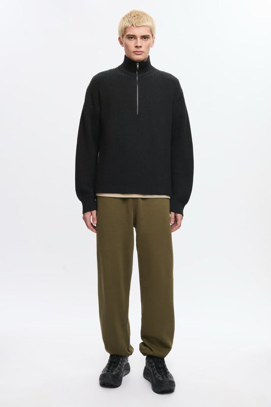 Men's Essential Sweatpant in Olive