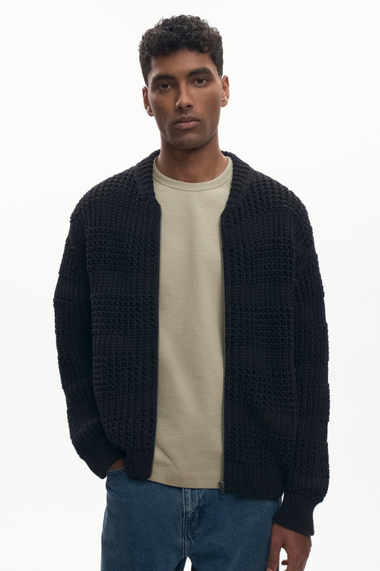 Men's Grid Stitch Zip Sweater in Black