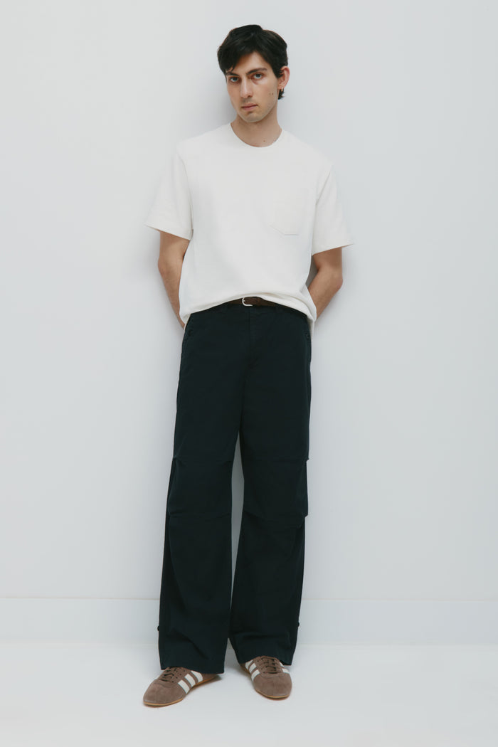 Model is 6’1” and is wearing a size 32.