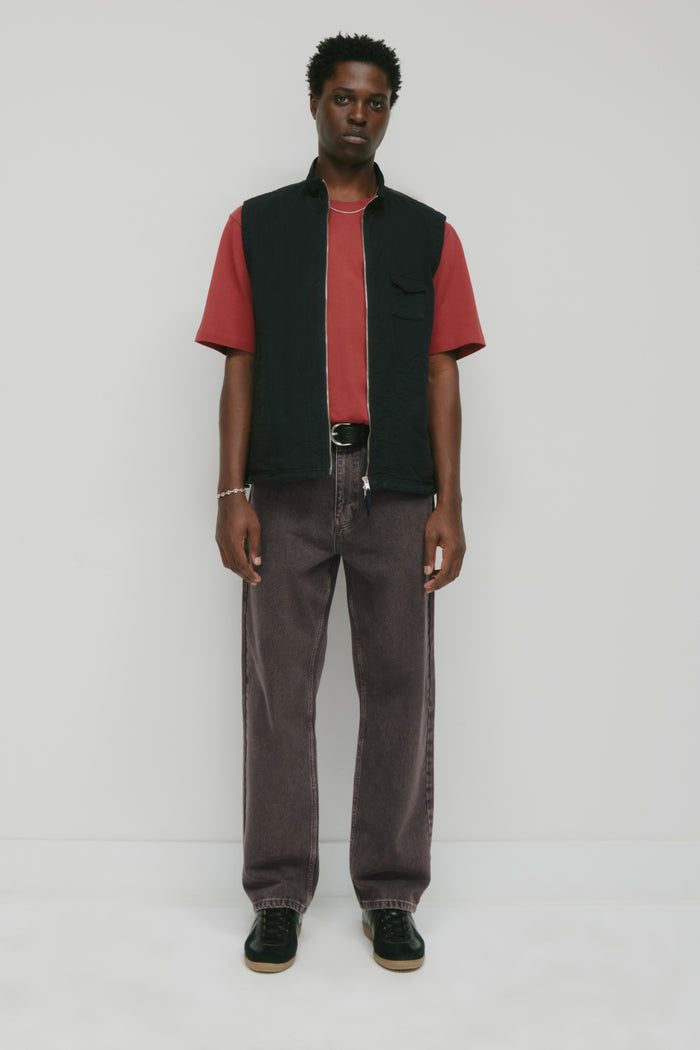Model 6.2" and is wearing a size L.