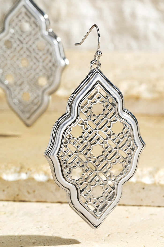 Quatrefoil Filigree Dangle Drop Earrings