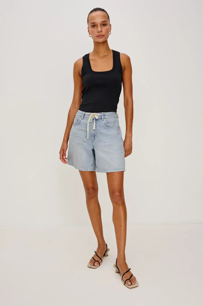 Rails Dume Short