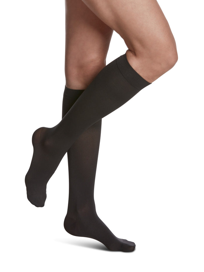 Sigvaris Soft Opaque Women's Knee High 30-40mmHg - Compression Level: Extra Firm 30-40 MmHg - Unisex - Knee