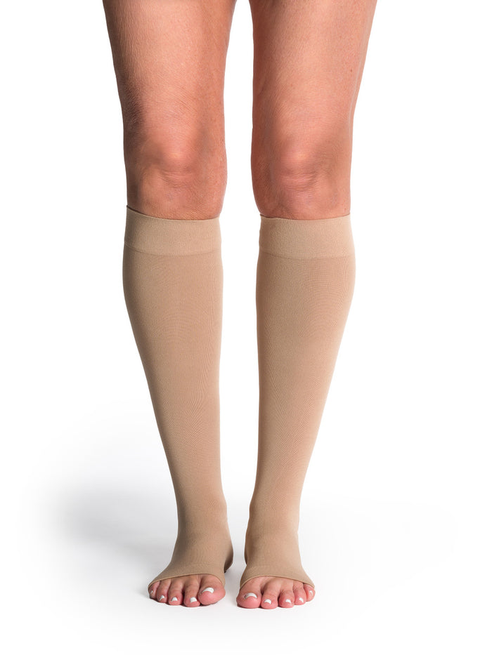 Sigvaris Soft Opaque Women's Knee High 30-40mmHg - Compression Level: Extra Firm 30-40 MmHg - Unisex - Knee